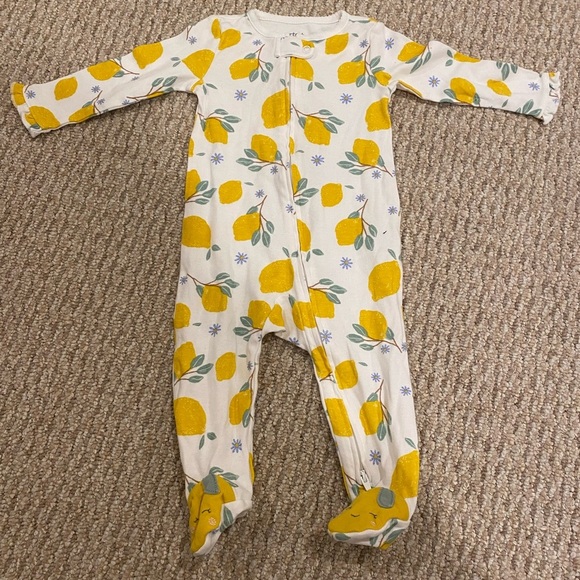 Carter’s 9 month Baby Assorted Clothes Two Onesies, Matching Set, and Footie - Picture 5 of 6